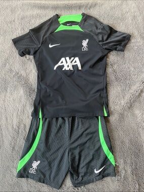 Liverpool FC Training Kit